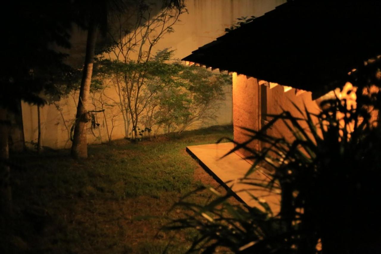 Albergue Hidden Well Hiriketiya Dikwella Sur Exterior foto